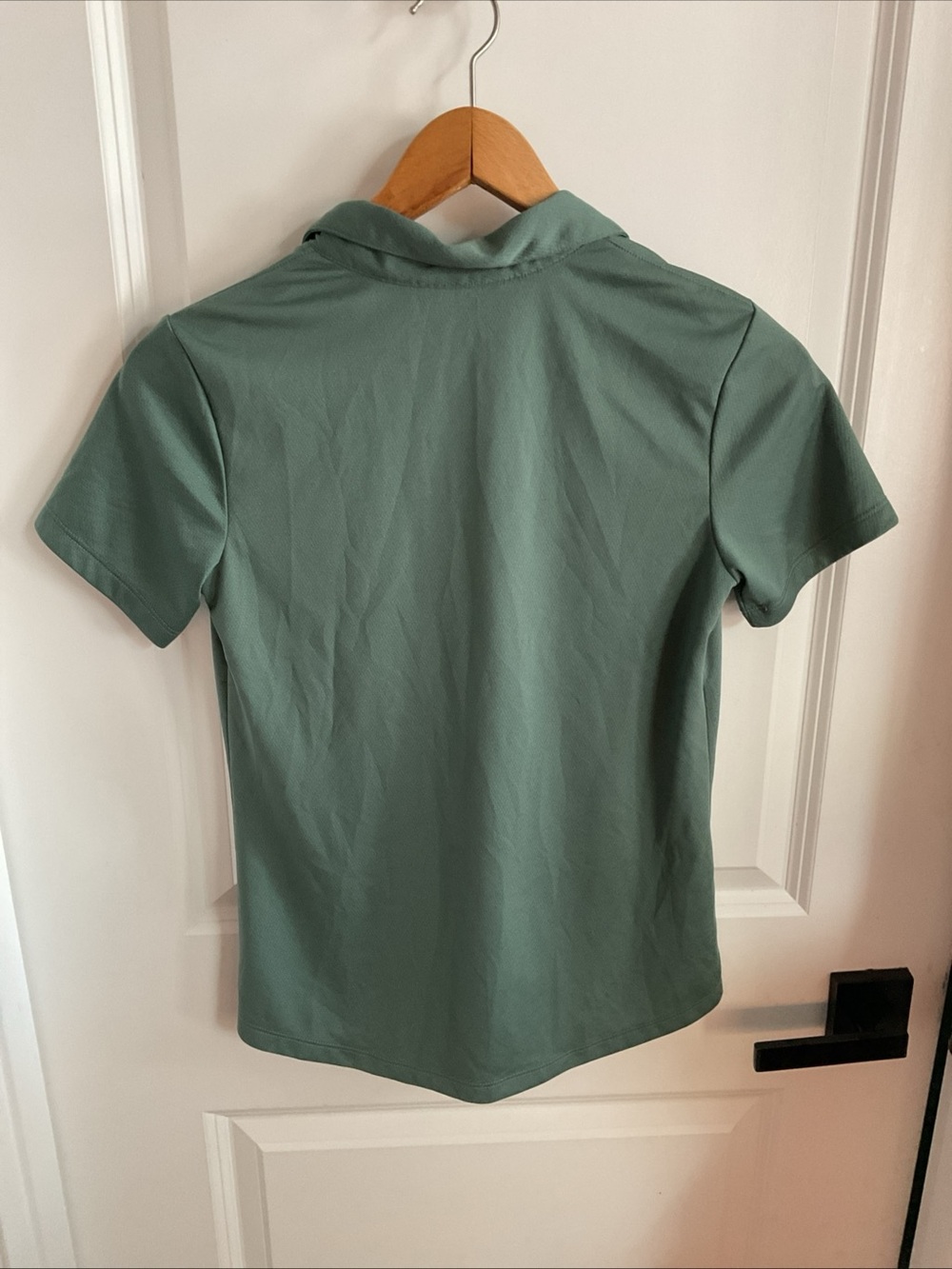 Lady Hagen - Short Sleeve Collared V-Neck Top - Sage Green - Ladies Size Small - Picture 4 of 11